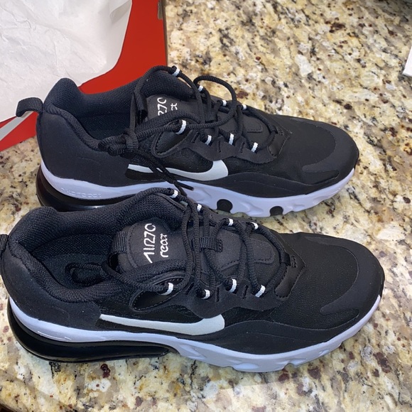 Nike Air Max 270 React GS - Picture 5 of 10